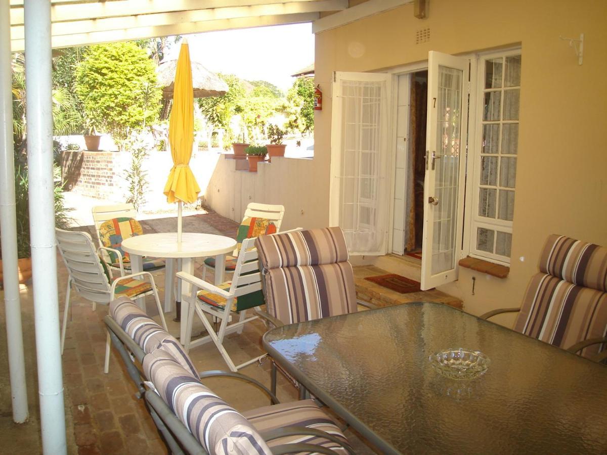 דורבן Escombe Accommodation Self Catering מראה חיצוני תמונה