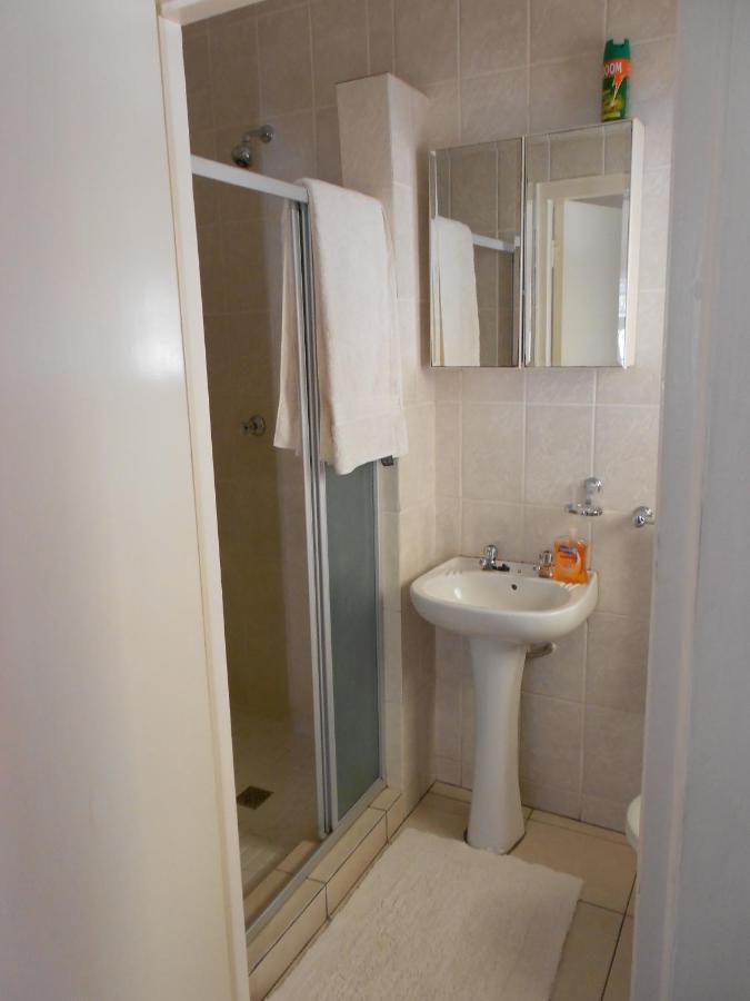 דורבן Escombe Accommodation Self Catering מראה חיצוני תמונה